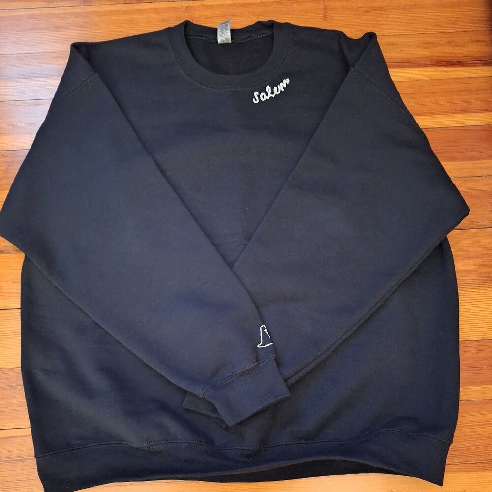 New Women's Salem Sweatshirt